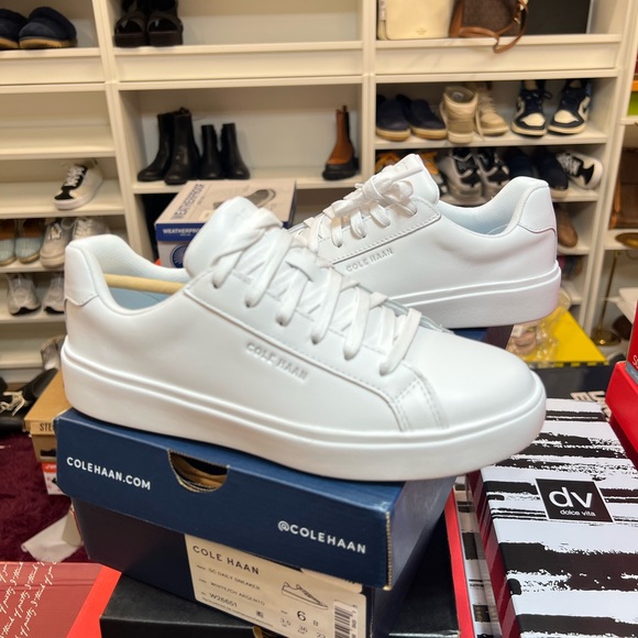 Cole Haan Shoes - 🔥🔥 NEW Cole Haan Grand Crosscourt White Sneakers women size 6